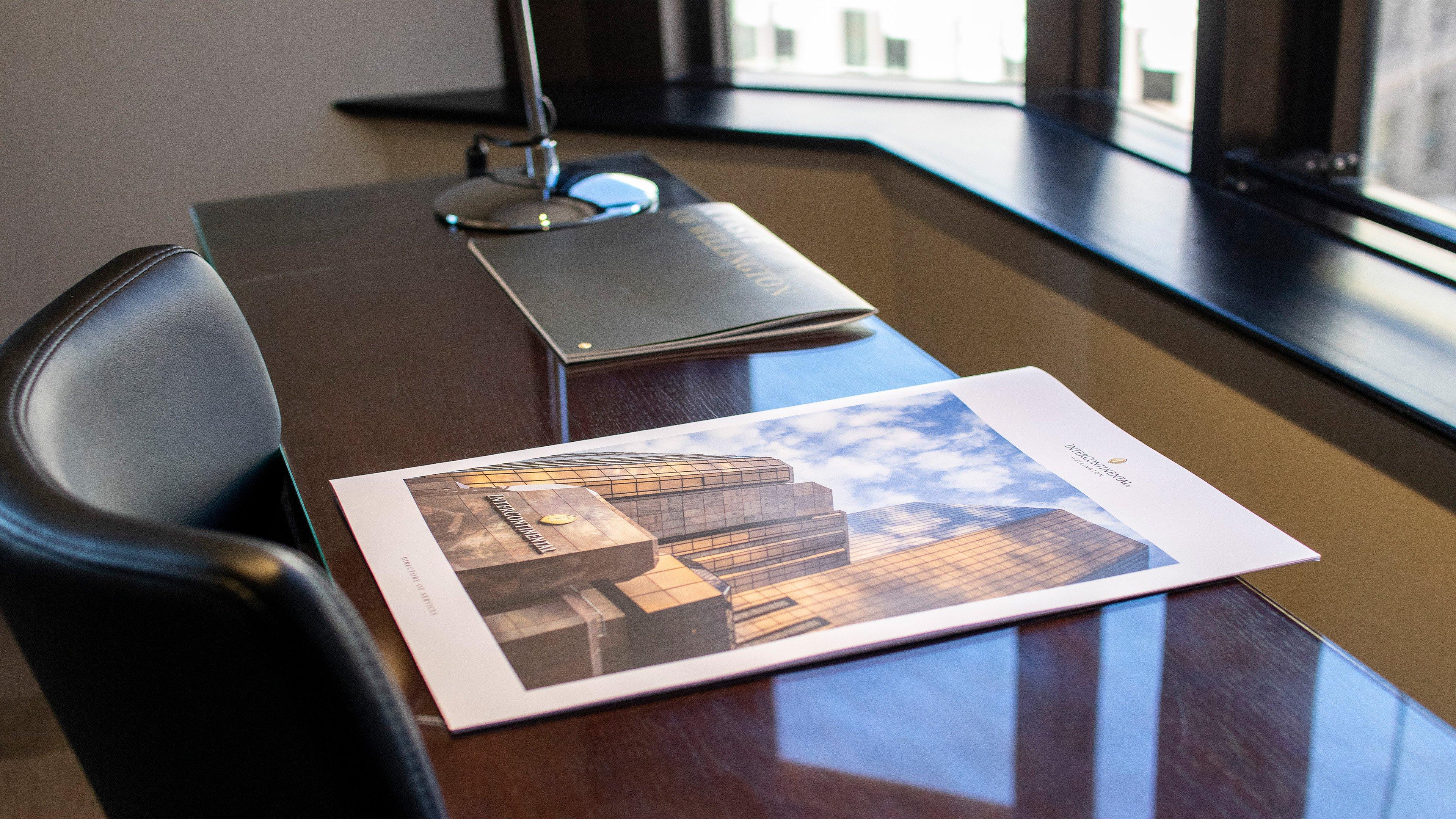 Intercontinental Wellington By Ihg Hotel Exterior photo A desk with a portfolio