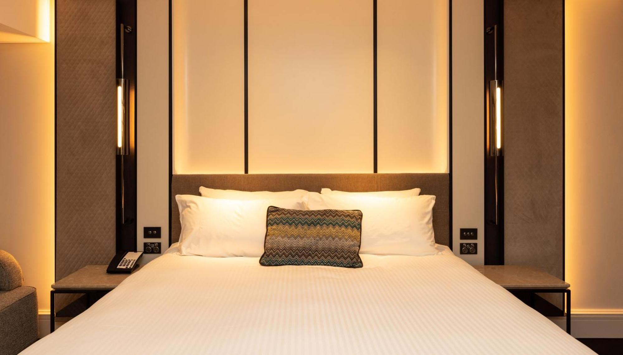 Intercontinental Wellington By Ihg Hotel Exterior photo A bed