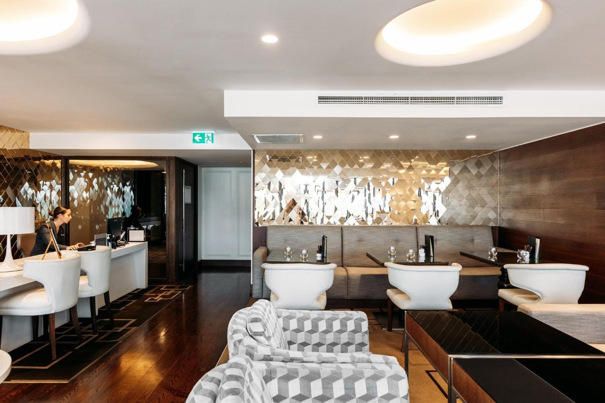 Intercontinental Wellington By Ihg Hotel Exterior photo The interior of the lounge